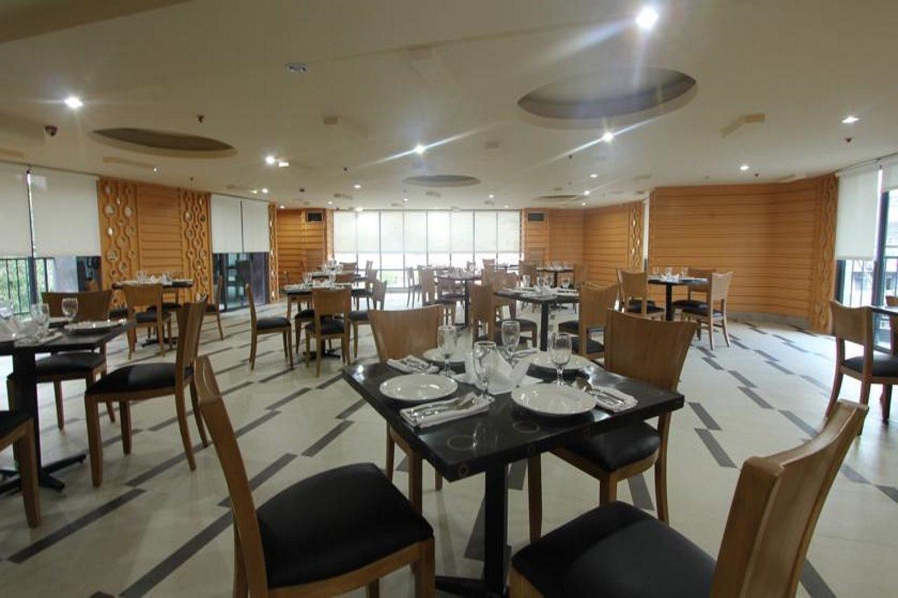 City Suites Ramos Tower Cebú Exterior foto